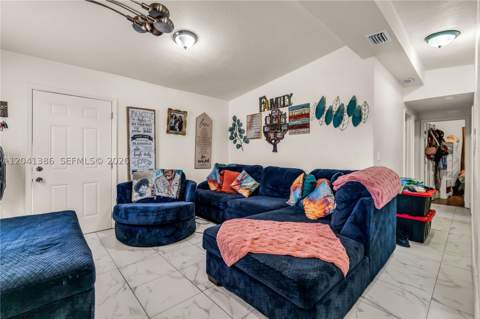 2910 NW 47th St, Miami FL - photo 6 of 24