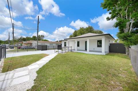 6039 SW 63rd Ter, South Miami FL - photo 10 of 38