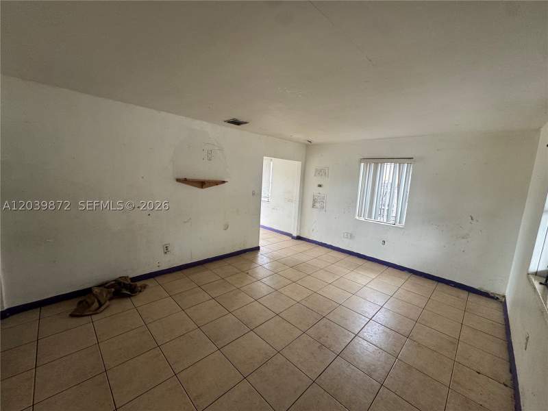 3 bedroom SingleFamilyResidence at 3320 NW 87th Ter, Broadmoor Manor, Miami — photo 3