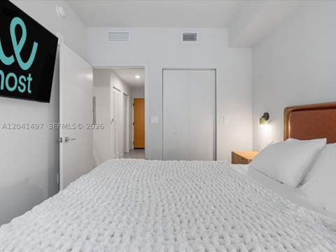 11 NE 6th St 807, Miami FL - photo 16 of 47