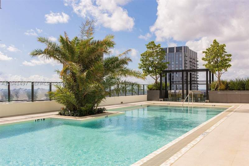 2 bedroom Condominium at 11 NE 6th St 807, The Crosby Miami Worldcent, Miami — photo 5