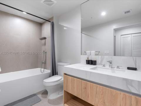 11 NE 6th St 807, Miami FL - photo 9 of 47