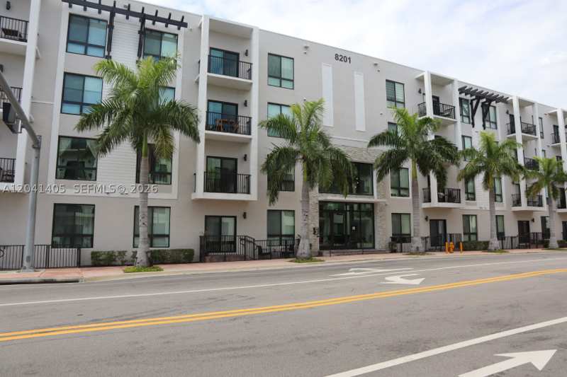 3 bedroom Condominium at 8201 NW 41st St D-402, Downtown Doral South Phas, Doral — photo 1