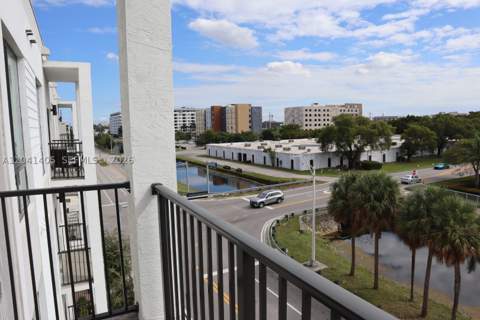 8201 NW 41st St D-402, Doral FL - photo 19 of 34
