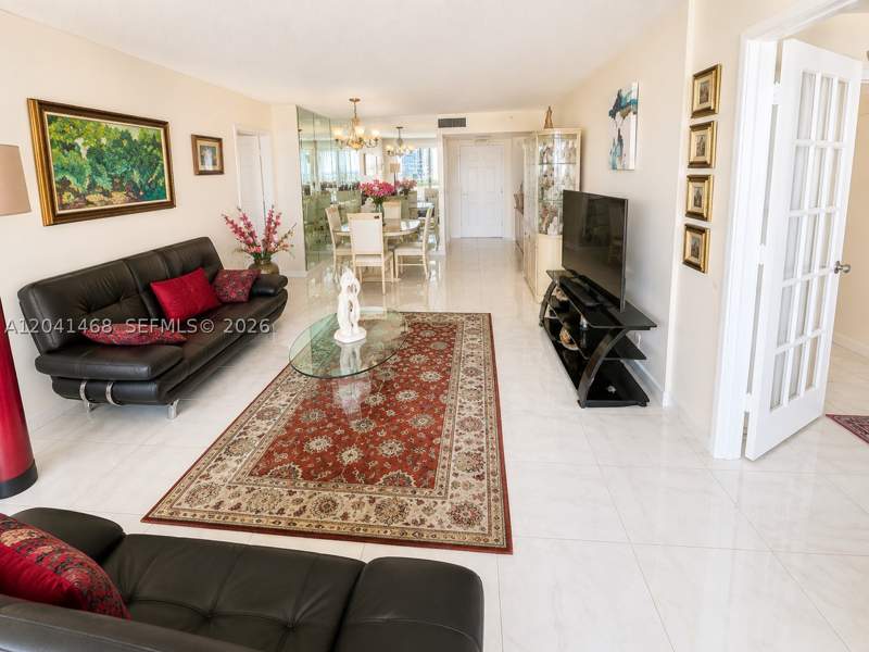 2 bedroom Condominium at 230 174th St 2307, Winston Tower 300 Condo, Sunny Isles Beach — photo 2