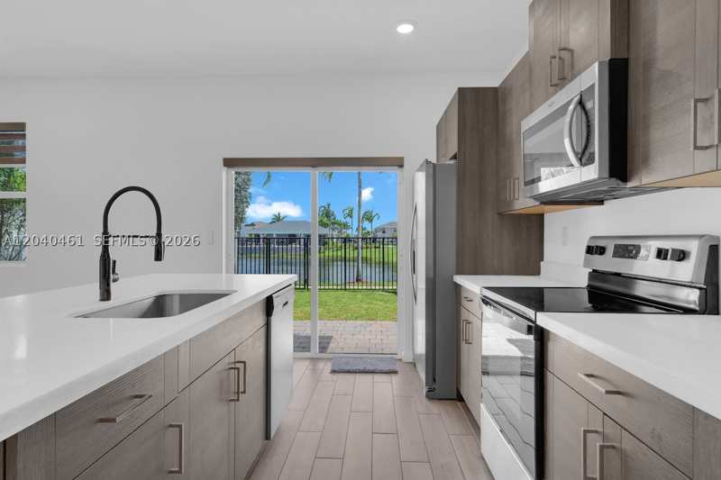 3 bedroom Townhouse at 805 SE 18th St, Cedar At Keys Gate, Homestead — photo 1