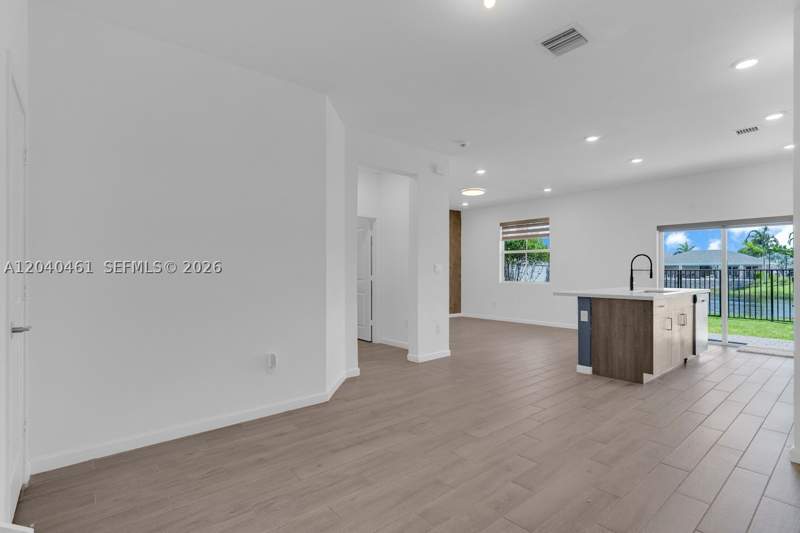 3 bedroom Townhouse at 805 SE 18th St, Cedar At Keys Gate, Homestead — photo 2
