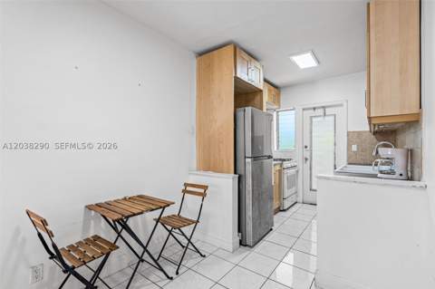 7840 Harding Ave 3, Miami Beach FL - photo 11 of 15