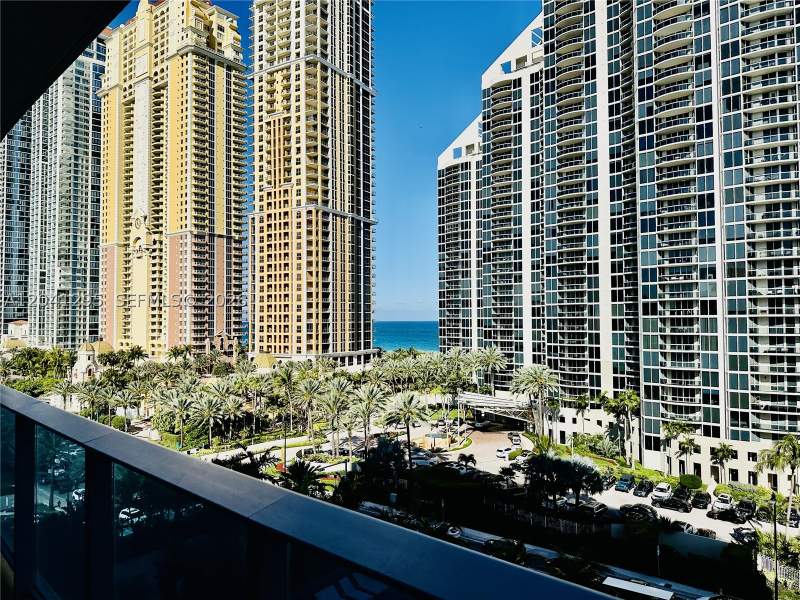 2 bedroom Condominium at 17550 Collins Ave 803, aurora condo, Sunny Isles Beach — photo 3