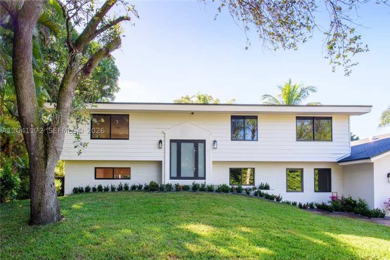 4 bedroom SingleFamilyResidence at 6250 SW 48th St, Biltmore Heights Rev, Miami — photo 1