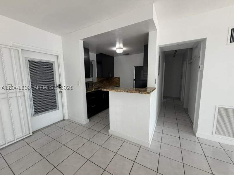 1 bedroom Condominium at 641 Espanola Way 3, 641 Espanola Way Inc Cond, Miami Beach — photo 5