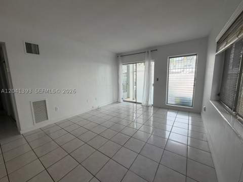 641 Espanola Way 3, Miami Beach FL - photo 8 of 18