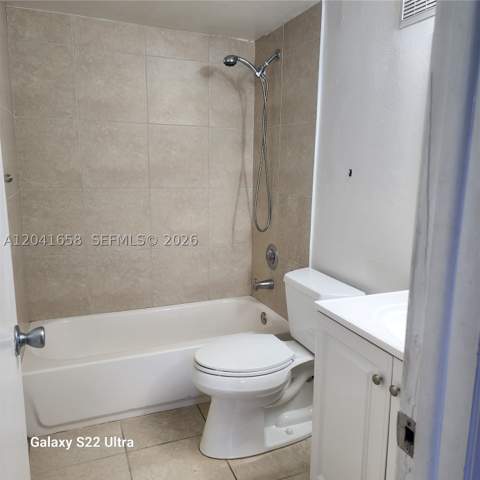 8200 SW 210th St 111, Cutler Bay FL - photo 6 of 28