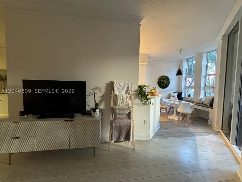 2 bedroom Condominium at 3001 NE 185th St 123, Alaqua Condo, Aventura — photo 3