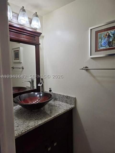 2174 W 60th St 17205, Hialeah FL - photo 6 of 11