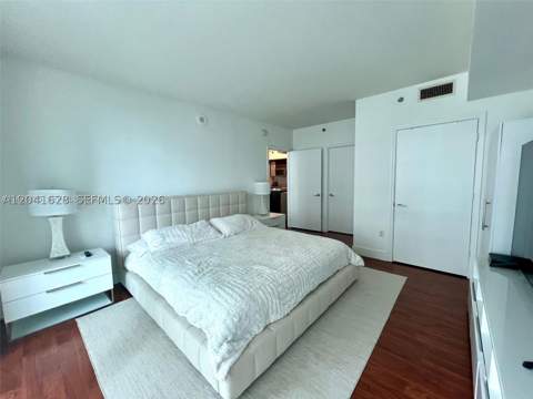 500 Brickell Ave 1410, Miami FL - photo 10 of 28