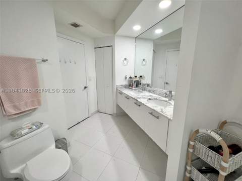 500 Brickell Ave 1410, Miami FL - photo 11 of 28