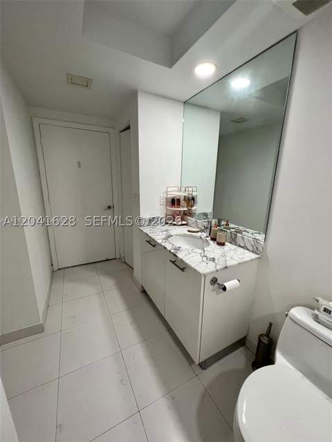 500 Brickell Ave 1410, Miami FL - photo 18 of 28