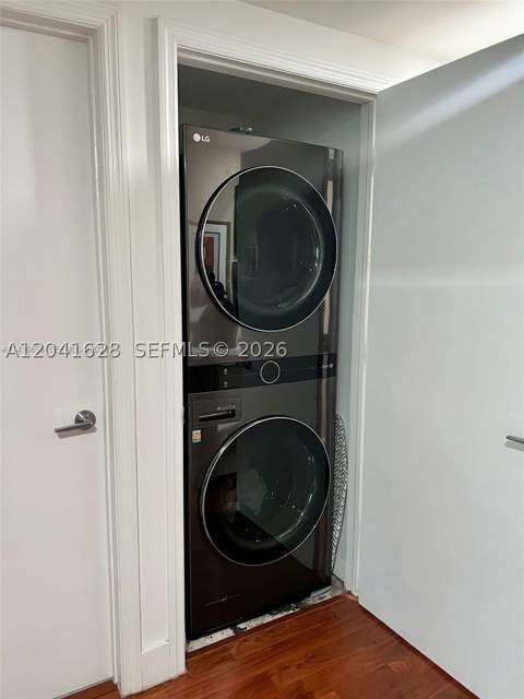 500 Brickell Ave 1410, Miami FL - photo 21 of 28
