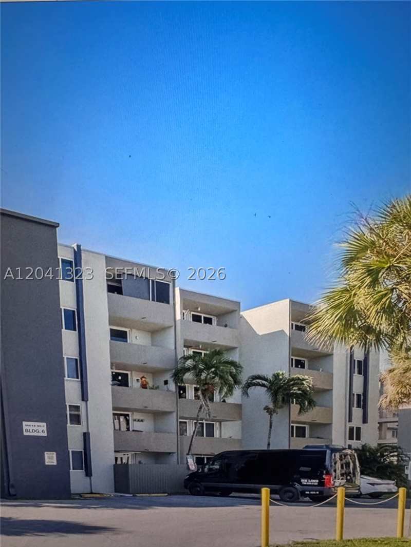 2 bedroom Condominium at 10090 NW 80th Ct 1241, Samari Lake East Condo, Hialeah Gardens — photo 1