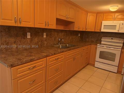 10090 NW 80th Ct 1241, Hialeah Gardens FL - photo 7 of 15