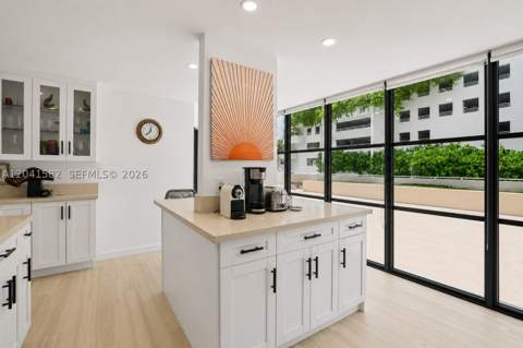 6423 Collins Ave 203, Miami Beach FL - photo 15 of 39