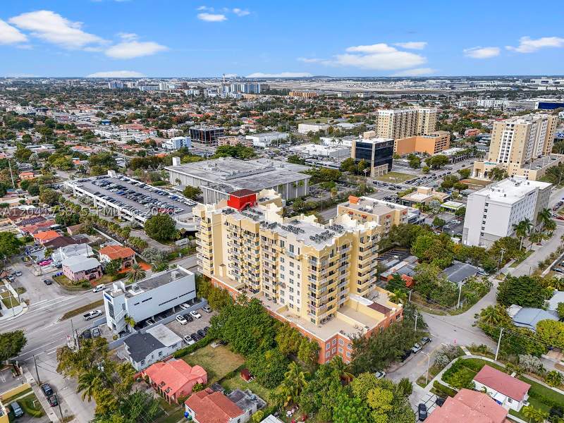 2 bedroom Condominium at 215 SW 42nd Ave 810, Lejeune Plaza Condo, Miami — photo 3