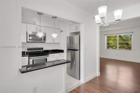 5605 SW 80th St 10D, Miami FL - photo 13 of 43