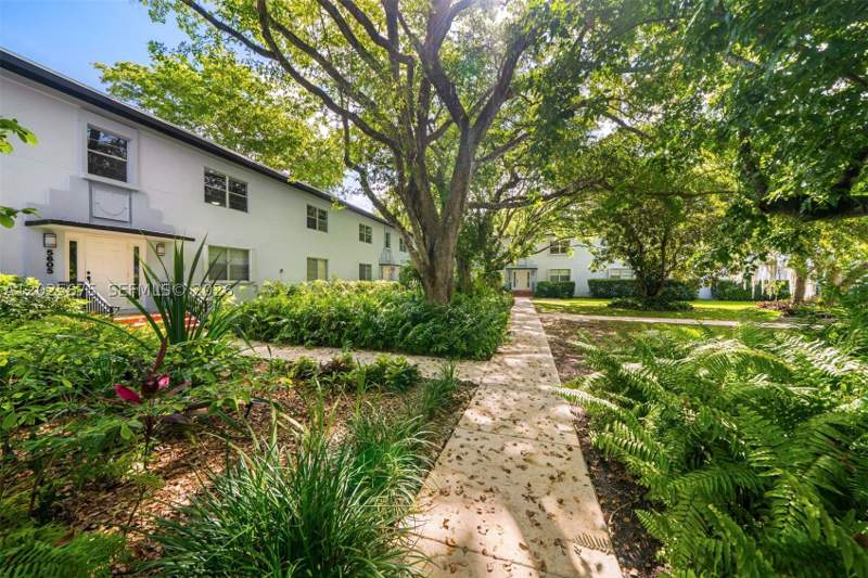 1 bedroom Condominium at 5605 SW 80th St 10D, Pathways Condo, Miami — photo 2
