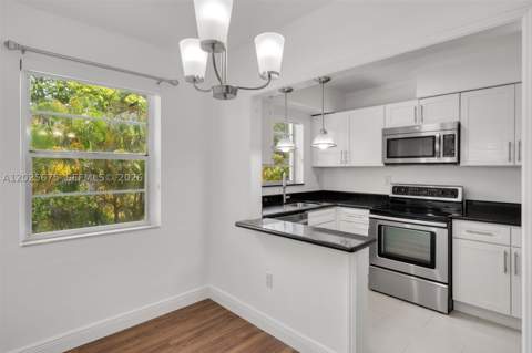 5605 SW 80th St 10D, Miami FL - photo 9 of 43
