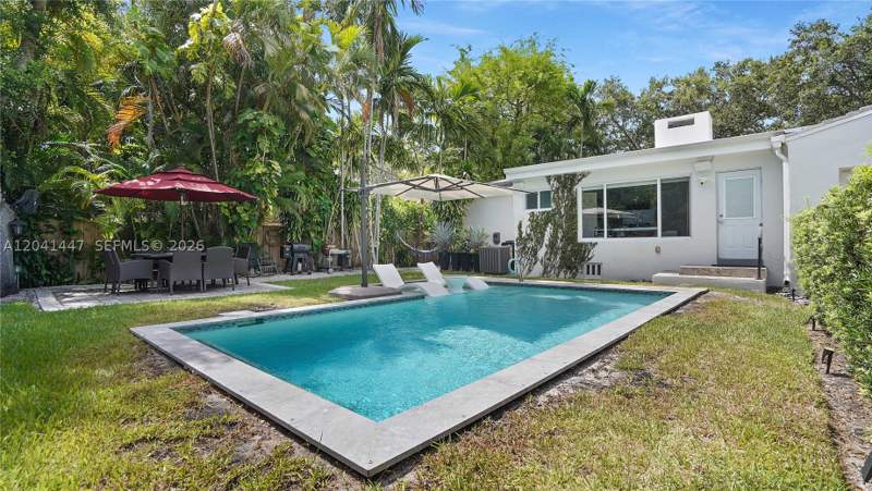 3 bedroom SingleFamilyResidence at 101 NE 110th St, College Heights, Miami Shores — photo 2