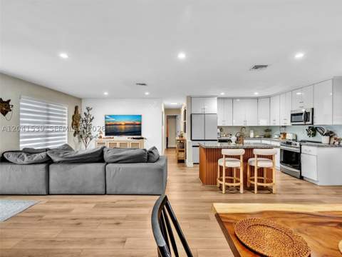 20210 SW 106th Ct, Cutler Bay FL - photo 9 of 50