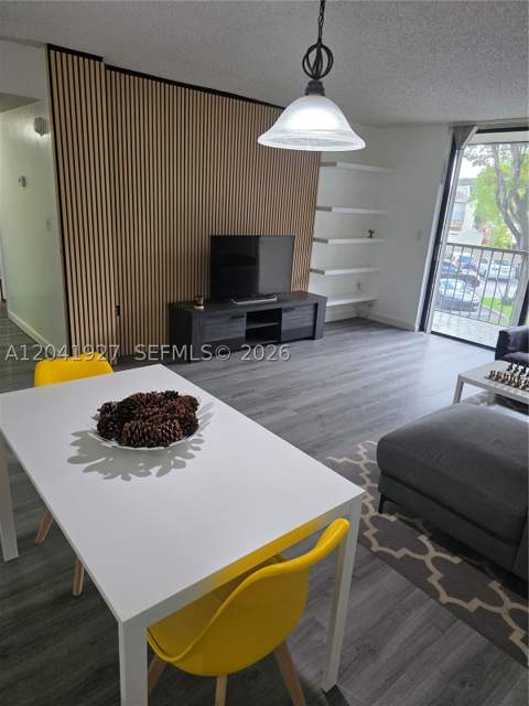 8065 SW 107th Ave 202, Miami FL - photo 10 of 44