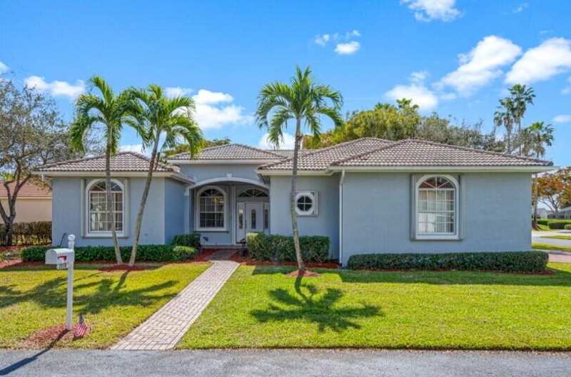 4 bedroom SingleFamilyResidence at 2570 SE 4th Place, Keys-Gate No 1, Homestead — photo 1