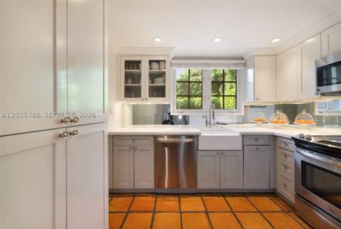 408 Viscaya Ave, Coral Gables FL - photo 16 of 25