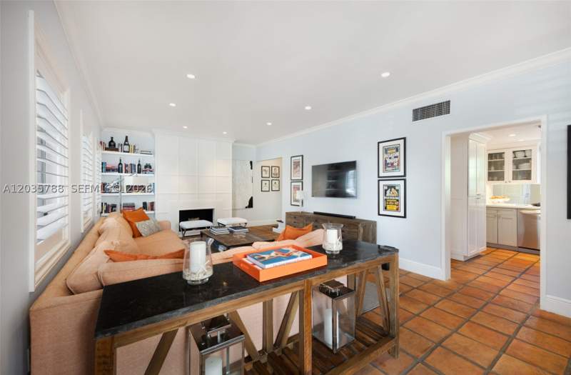 2 bedroom SingleFamilyResidence at 408 Viscaya Ave, The French Village, Coral Gables — photo 5