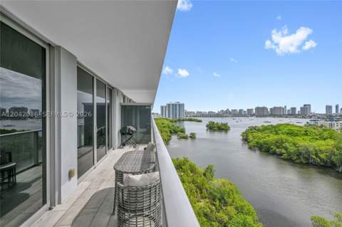 16385 Biscayne Blvd 1020, North Miami Beach FL - photo 19 of 26