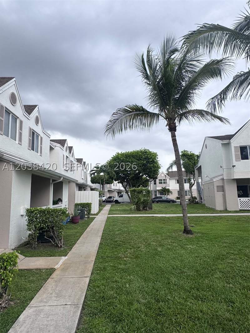 1 bedroom Condominium at 17425 NW 67th Pl N-13, Antigua At Cntry Clubof M, Hialeah — photo 5