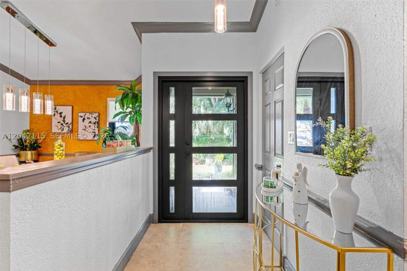 3 bedroom SingleFamilyResidence at 15031 SW 154th Ter, Kings Grant East, Miami — photo 5