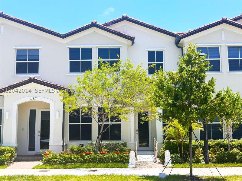4 bedroom Townhouse at 12867 SW 243rd Ter, Princeton Commons Pb, Homestead — photo 2
