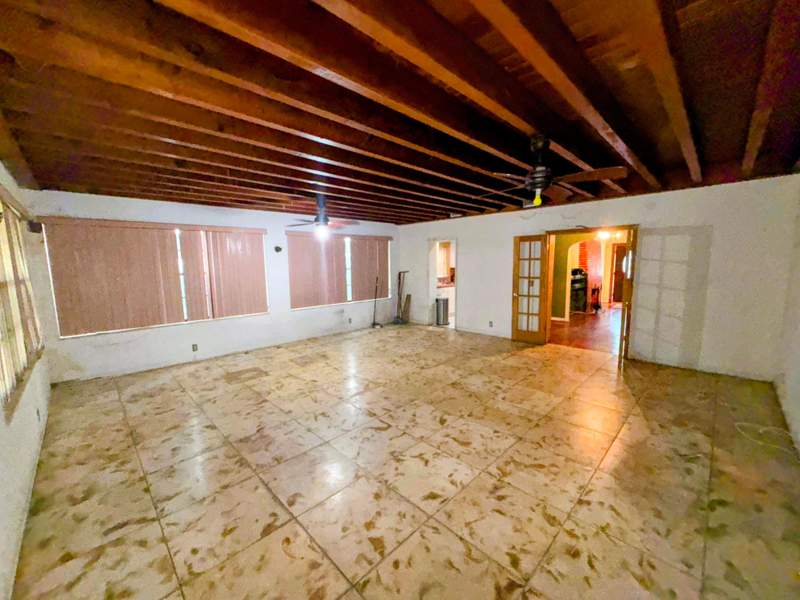 4 bedroom SingleFamilyResidence at 424 NE 72nd Street, Federal Way Amd, Miami — photo 2