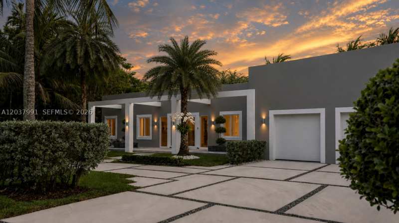 5 bedroom SingleFamilyResidence at 11900 Griffing Blvd, Biscayne Park Estates, Biscayne Park — photo 1