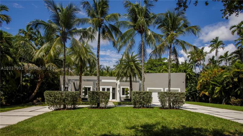 5 bedroom SingleFamilyResidence at 11900 Griffing Blvd, Biscayne Park Estates, Biscayne Park — photo 2