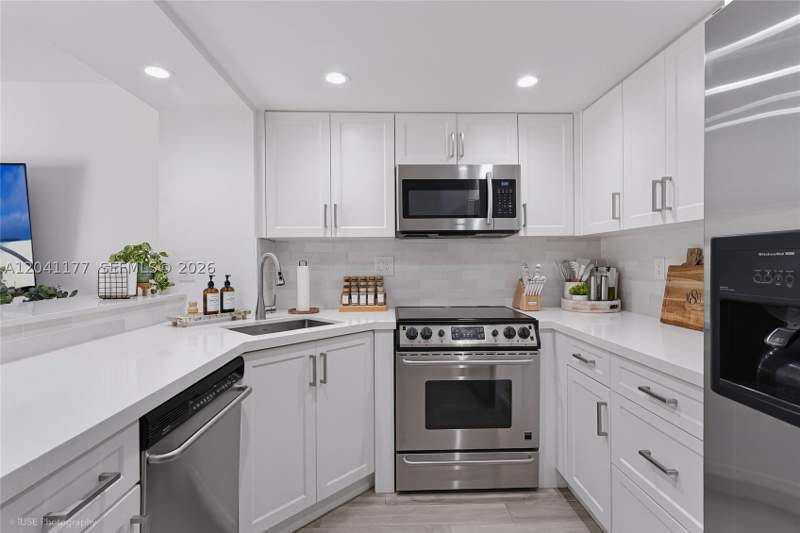 2 bedroom Townhouse at 10137 SW 77th Ct, Dadeland Cove Sec 2, Miami — photo 4