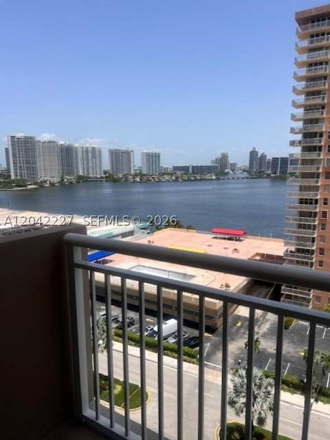 250 174th St 1211, Sunny Isles Beach FL - photo 23 of 41