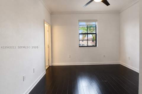 8954 W 35th Way, Hialeah FL - photo 15 of 24