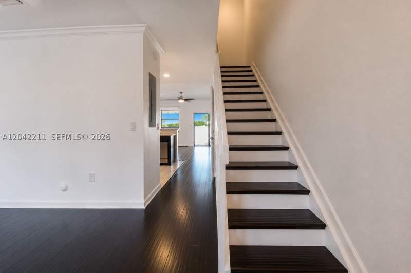 2 bedroom Townhouse at 8954 W 35th Way, Bellagio Villas, Hialeah — photo 4