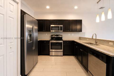 8954 W 35th Way, Hialeah FL - photo 6 of 24