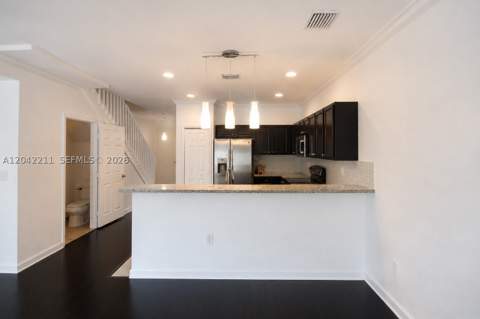 8954 W 35th Way, Hialeah FL - photo 8 of 24
