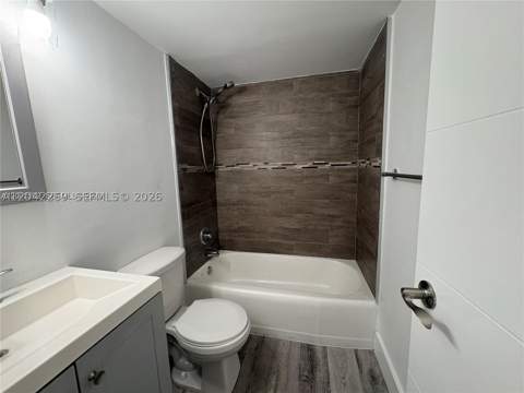 7545 E Treasure Dr 9H, North Bay Village FL - photo 15 of 56